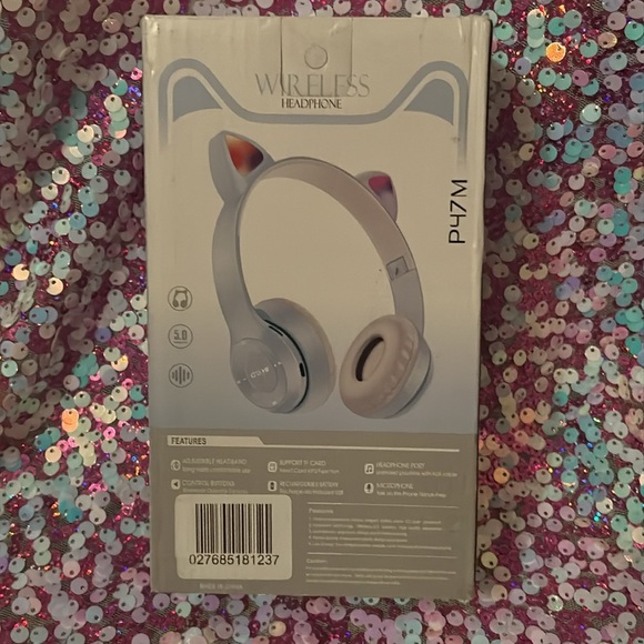 Cat Ear Wireless Headphones with RGB Lights - Picture 2 of 8